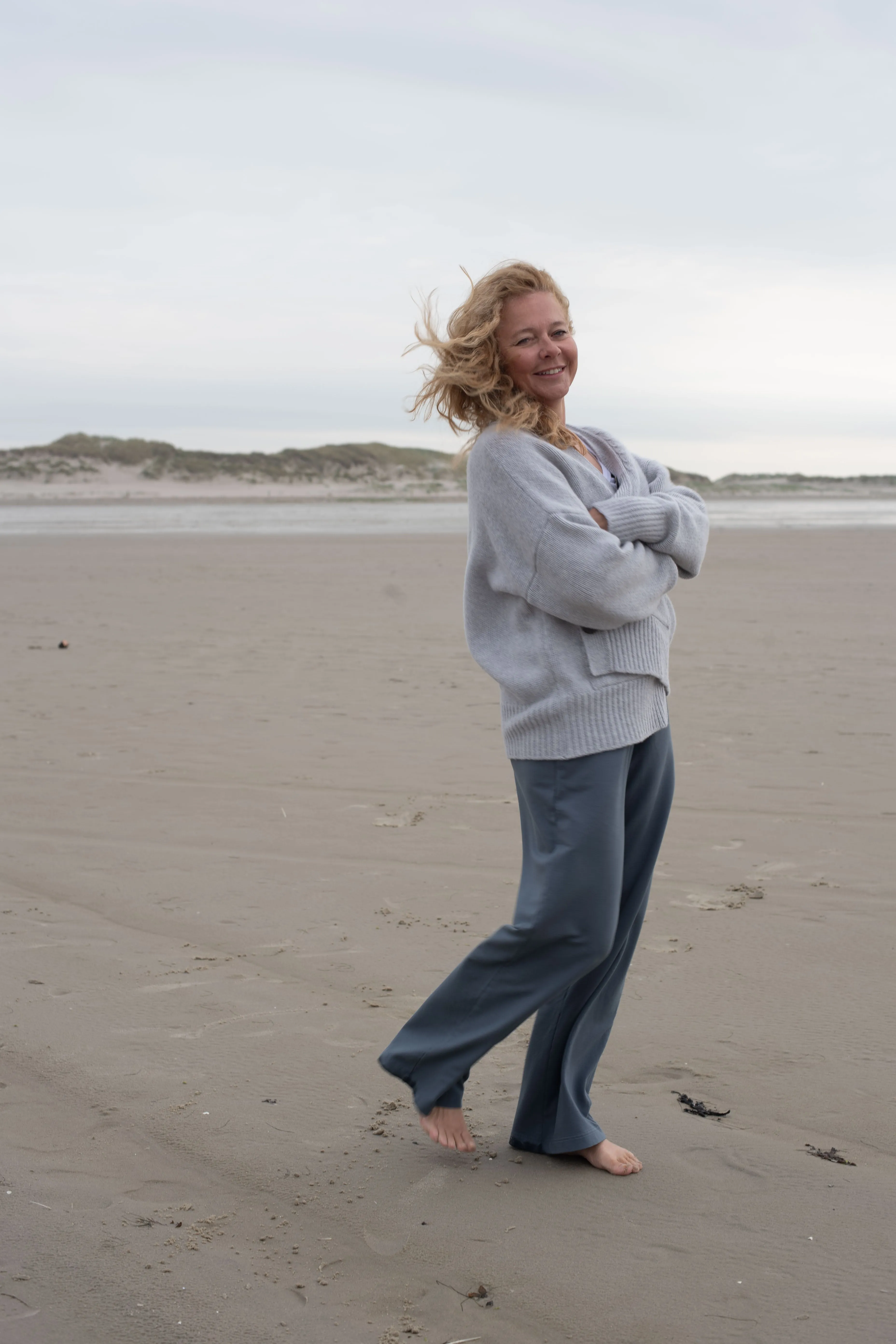 classy & comfy Pant, dark sky