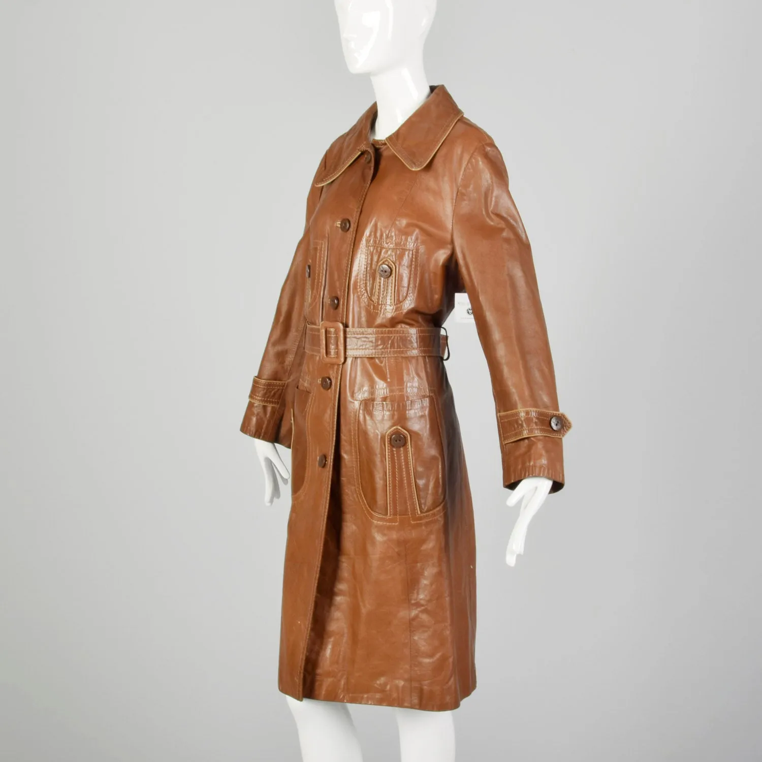 Large 1970s Brown Leather Trench Coat Wide Collar with Great Details