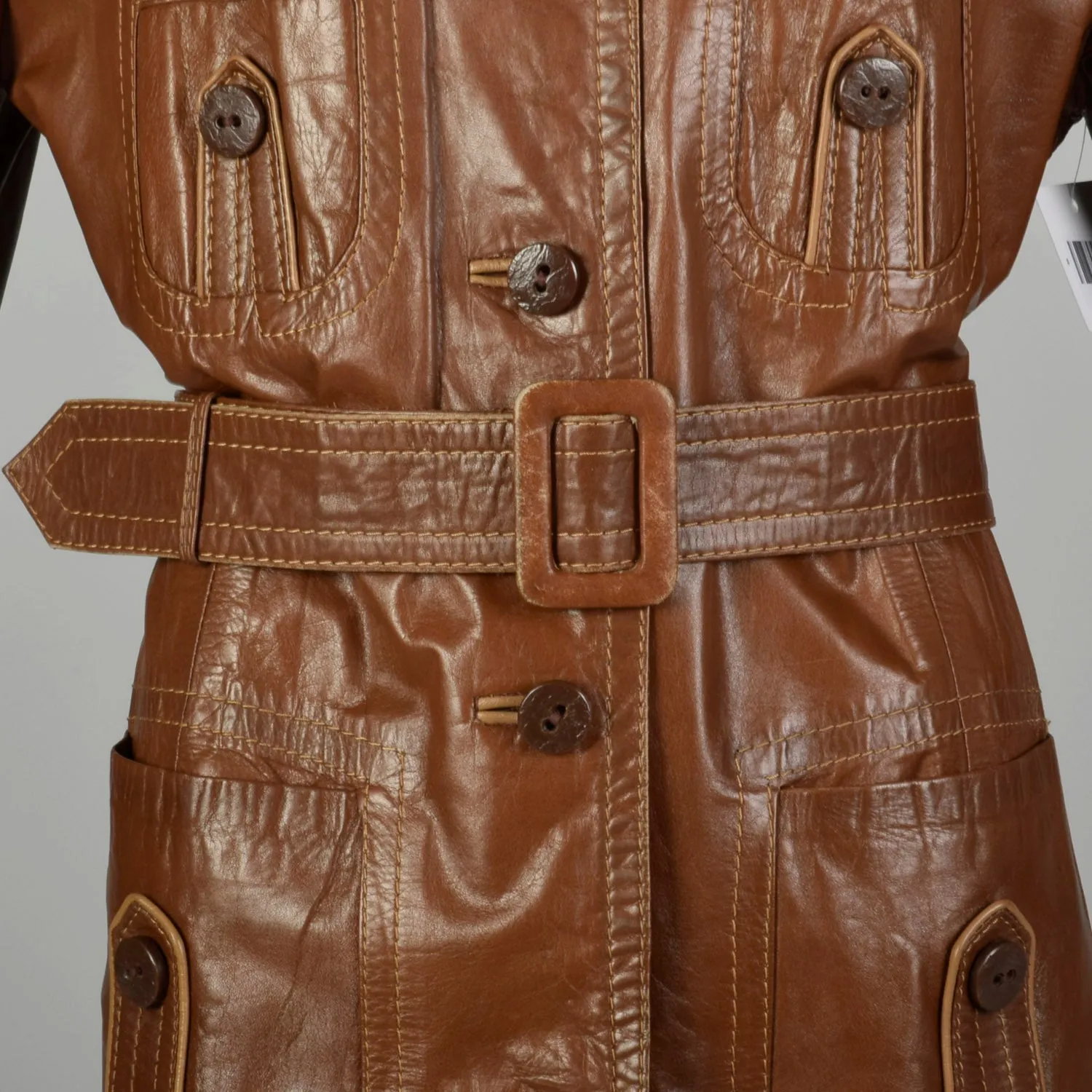 Large 1970s Brown Leather Trench Coat Wide Collar with Great Details